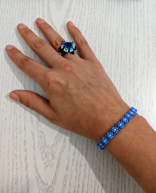 Anillo azul y pulsera