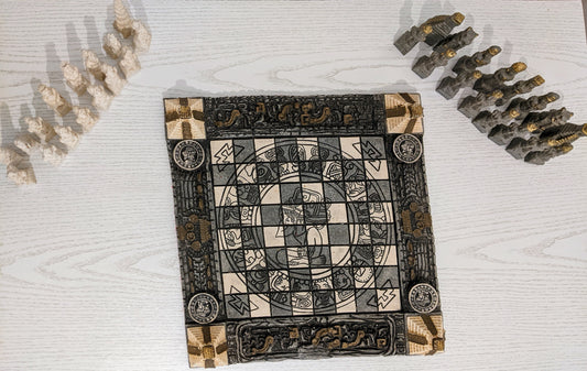 Ajedrez/Chess: Aztecas vs Españoles